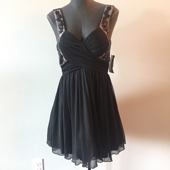 Trixxi Dresses & Skirts - NWT black and cream beaded cocktail party dress